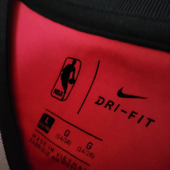 DEMAR DEROZAN TORONTO RAPTORS JERSEY - Picture 3 of 3